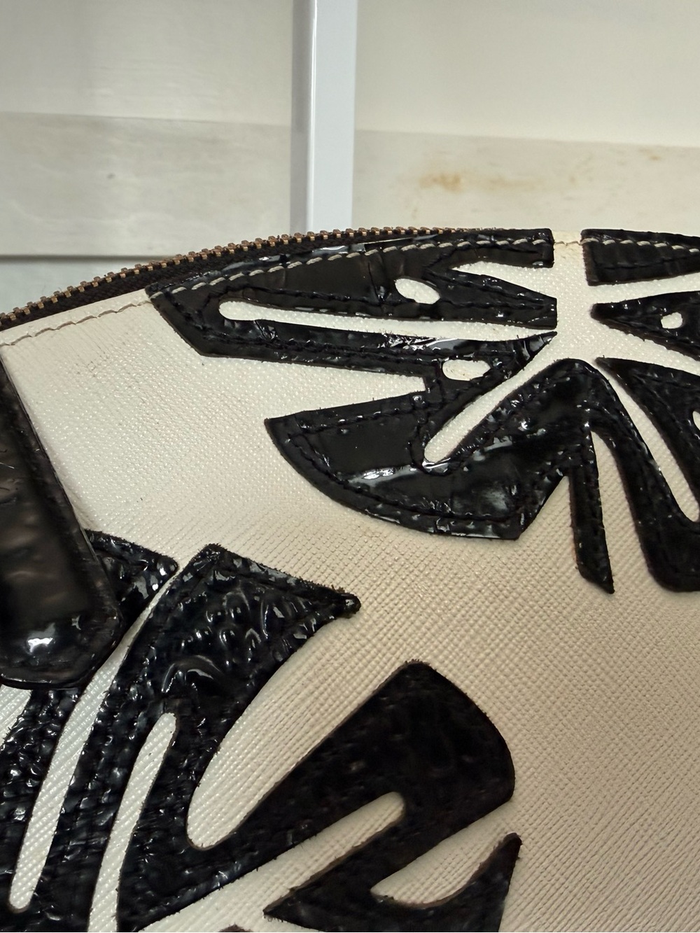 Brahmin Monaco White Duxbury Patent Monstera Leaf Black Leather Crossbody - Picture 4 of 9